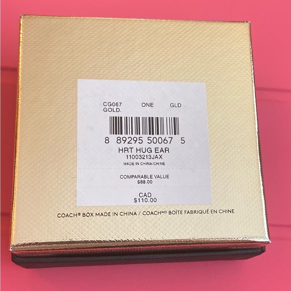 Stunning Coach Heart Hug Earrings in Gold Tone! Brand New! - Picture 4 of 5